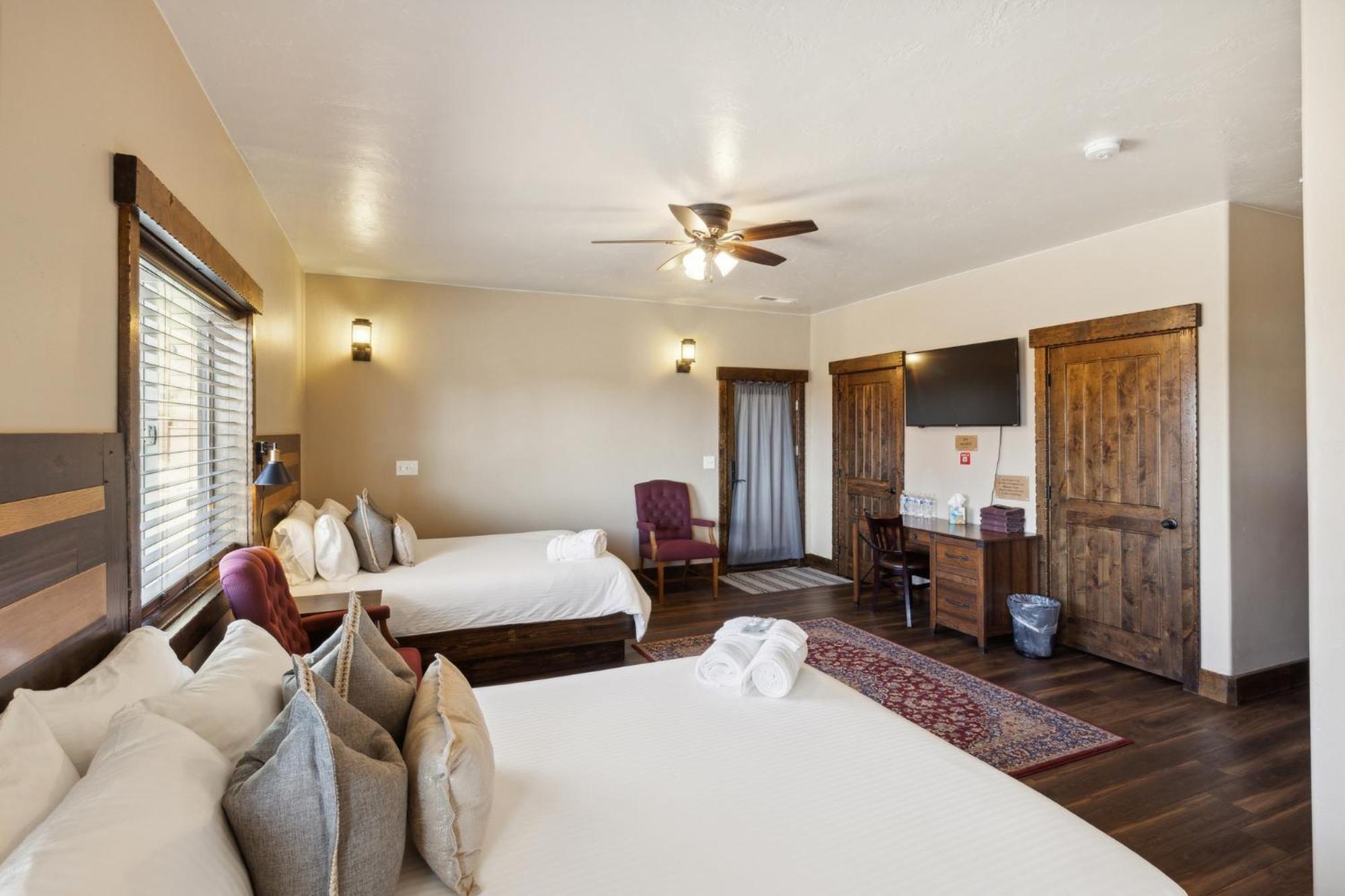 Zion Cliff Lodge Hildale Room photo