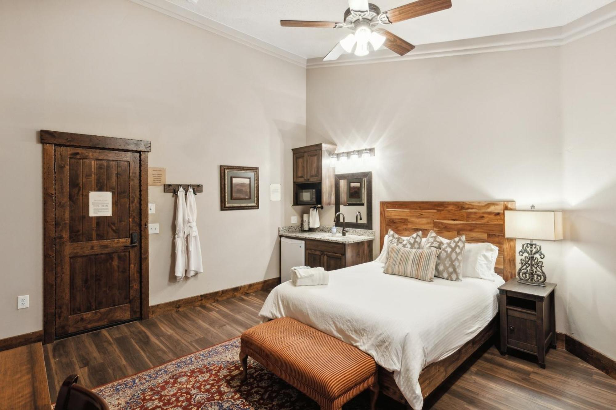 Zion Cliff Lodge Hildale Room photo